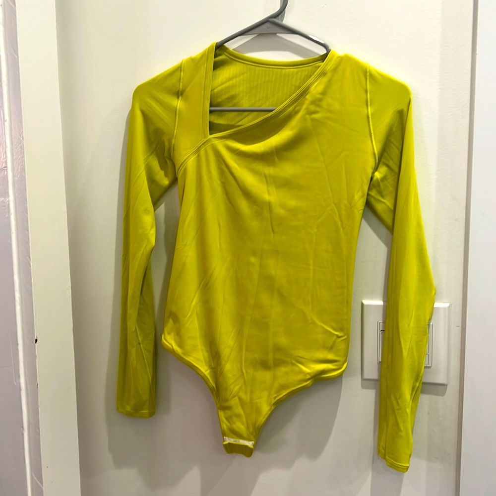 Lululemon body suit